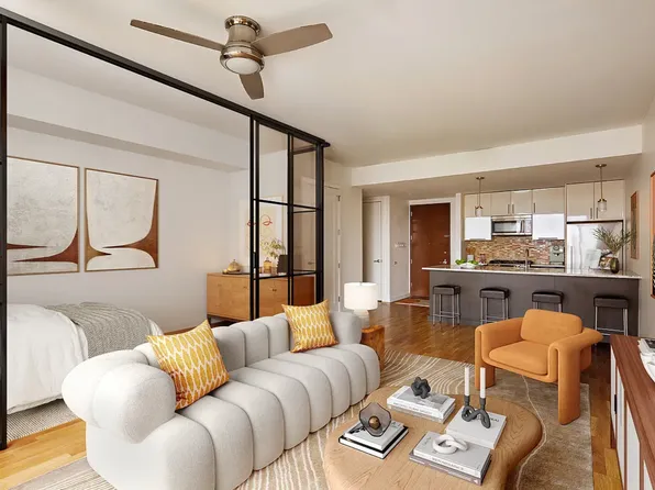 500 4th Avenue image 3 of 12