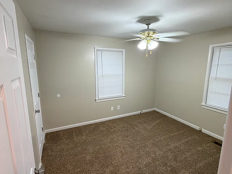 1653 Arrowhead Dr — Photo 4