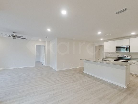 4th image of 205 Monarch Ln