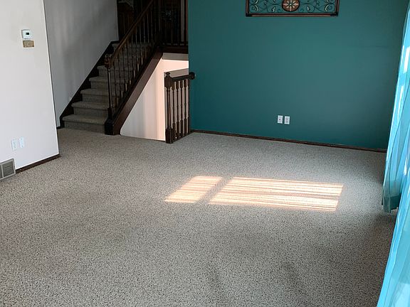 5th image of 9010 Lakeview Dr