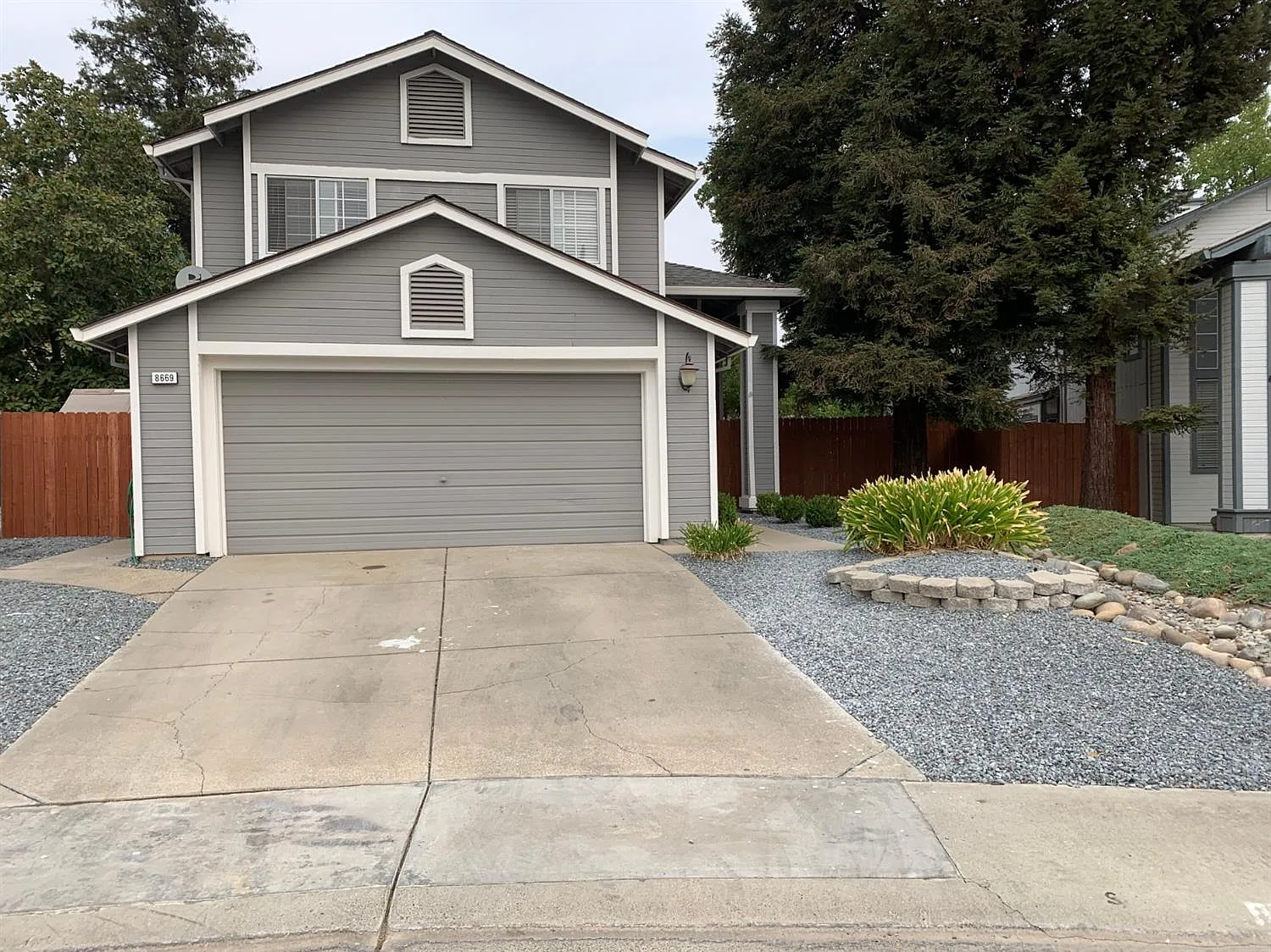 8669 Shadow Crest Cir photo 1