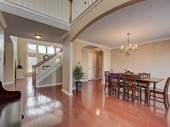4th image of 1600 Singletree Ln