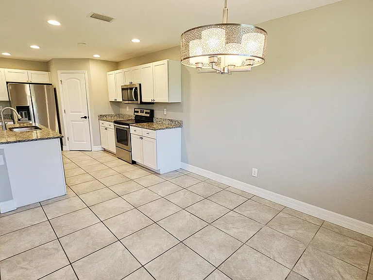 Dining room-kitchen
