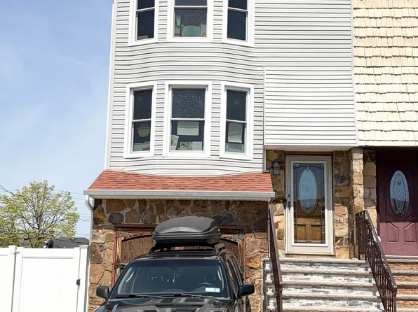 395 Hillman Ave, Staten Island, NY 10314