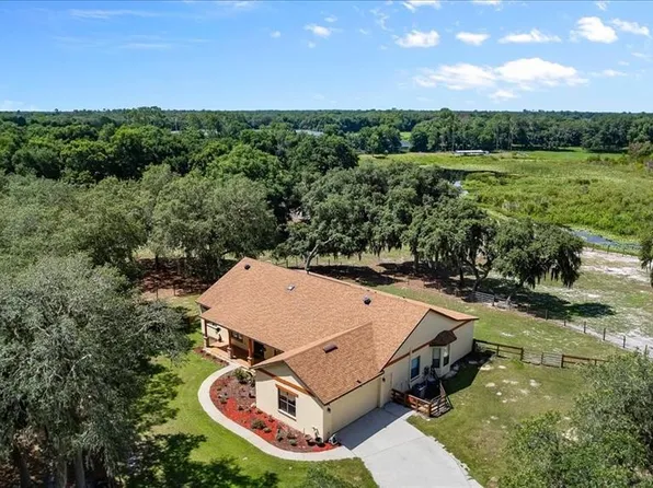 2470 Place Pond Rd, De Leon Springs, FL 32130