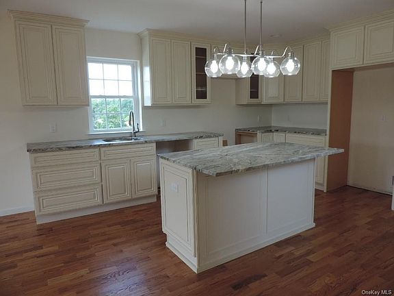 4th image of 29 Trotter Ln