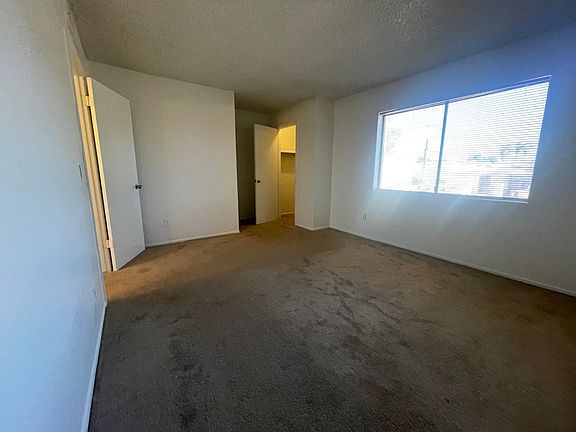 5th image of 3524 W Dunlap Ave #136