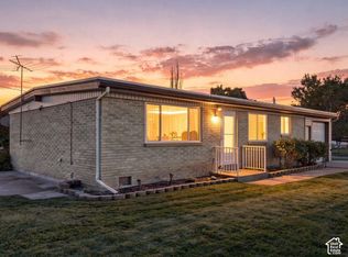 677 W 2400 N, Clinton, UT 84015