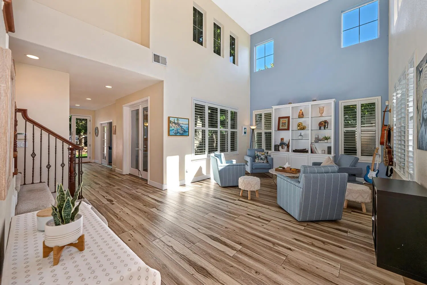 5 bed, 3440 sqft, $6,000 — Photo 3