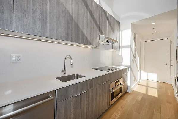 Rented by Bold New York | media 19