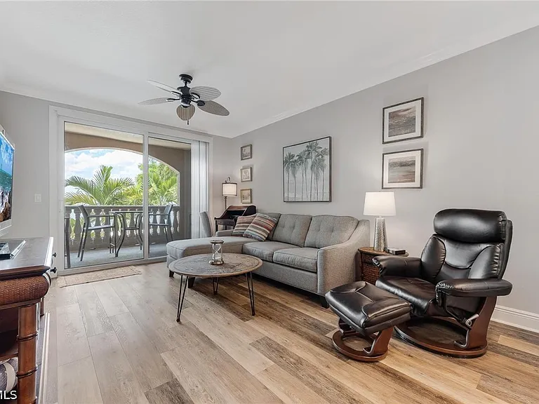 2825 Palm Beach Blvd #210 — Photo 5