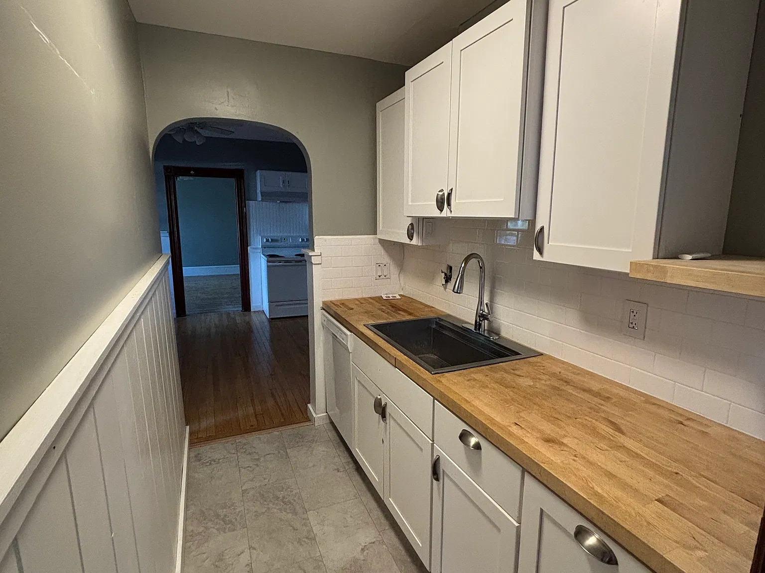 2 bed, 1200 sqft, $1,950 — Photo 2