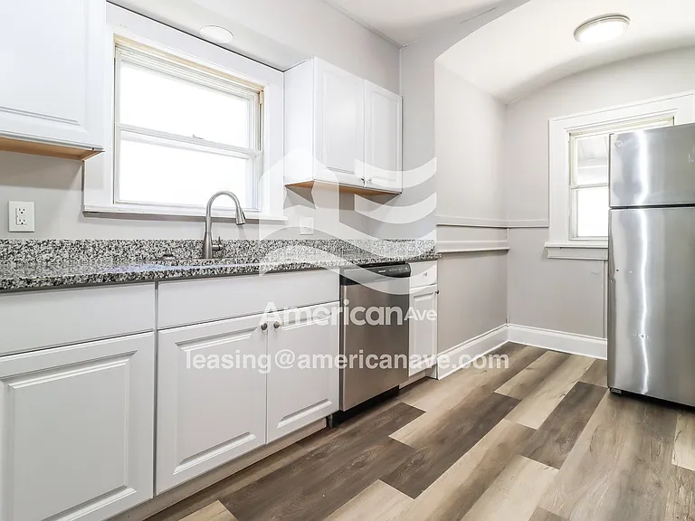 1534620_005_kitchen_6.jpg
