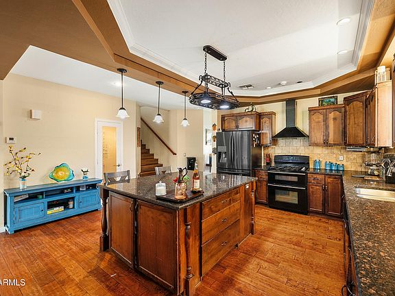 5th image of 3141 W SAINT ANNE Avenue