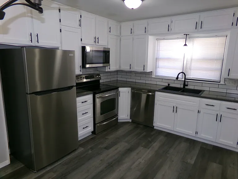 624 N Caddy Ln — Photo 1