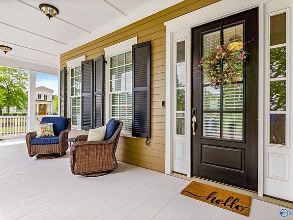 3rd image of 26 College Hill Cir NW