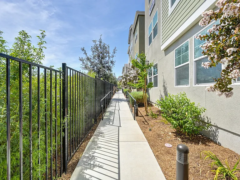 Vela Apartments — Photo 100