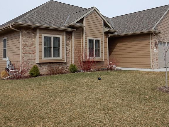 2nd image of 3256 Heartlake Cir