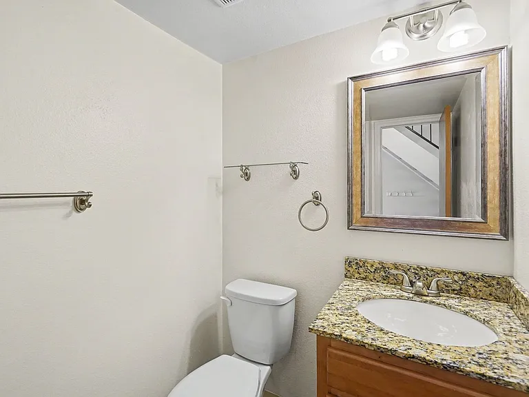17649 E Loyola Dr — Photo 15