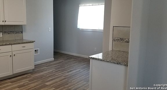 3rd image of 726 Saldana St