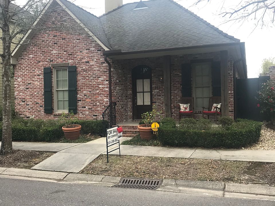 FOR SALE 121 Woodsboro Drive