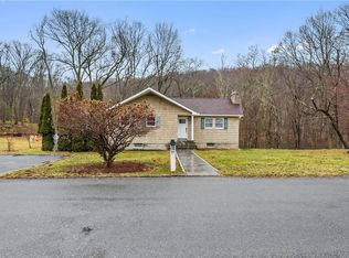 95 Clarkson Rd, Carmel, NY 10512