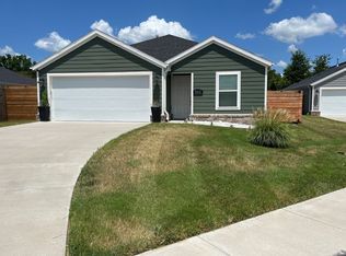 5812 W Greens Chapel Rd, Fayetteville, AR 72704