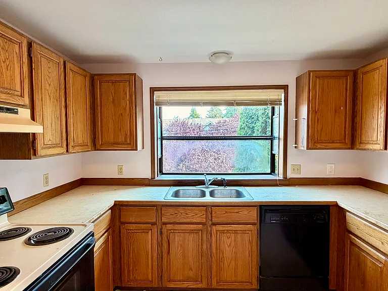 9407 Linden Ave N #A — Photo 14