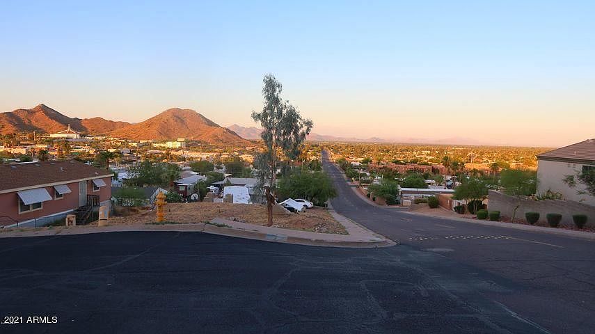 2nd image of 13005 N 18th Pl