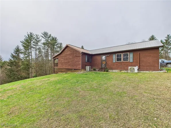 990 County Road 66, Corning, OH 43730