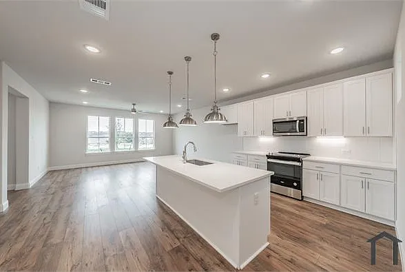 9600 Landing Way #2 — Photo 11