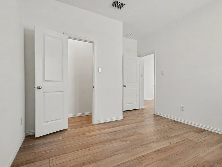 1118 Mahogany Ln — Photo 27