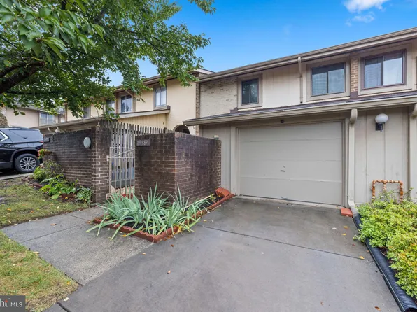 19587 Brassie Pl #8-D, Gaithersburg, MD 20886