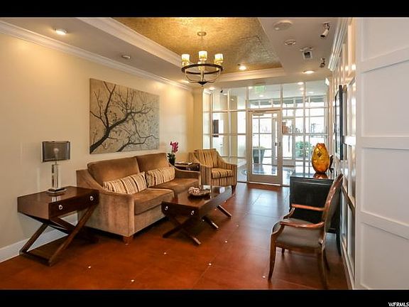 5th image of 230 E Broadway St #905