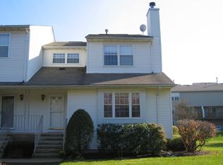 218 Driscoll Ct, Somerset, NJ 08873