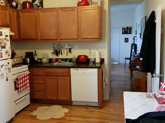 5th image of 2739 W Augusta Blvd APT 3F