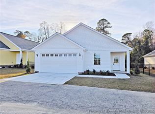 1814 Fordham Dr, Fayetteville, NC 28304