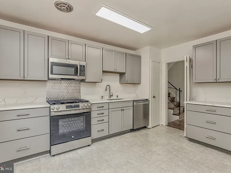 9902 Belhaven Rd — Photo 10