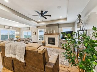 909 Captain Merriman Dr, Freeman, MO 64746