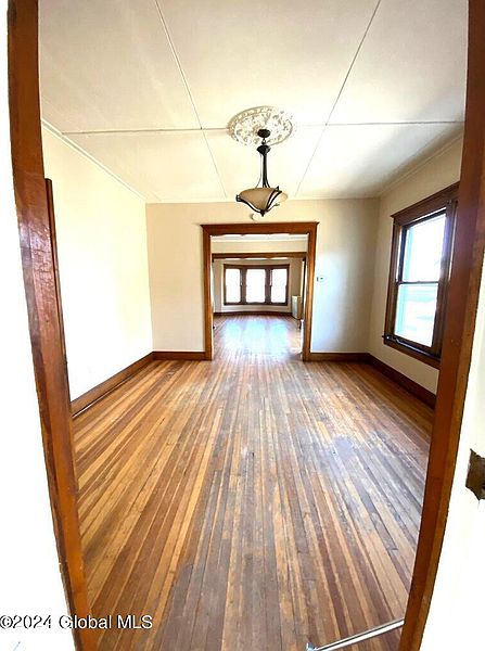 3rd image of 56 Saratoga Avenue