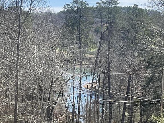 4th image of 630 River Landing Dr