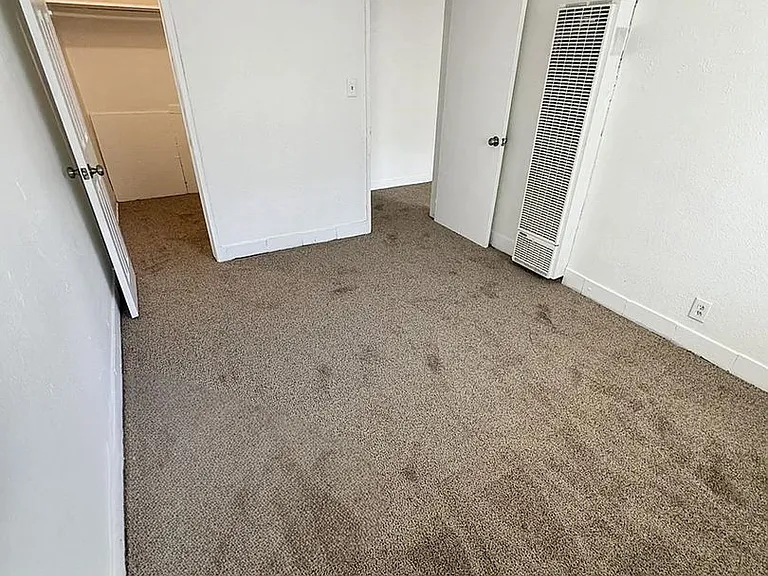 1409 Clinton St — Photo 19