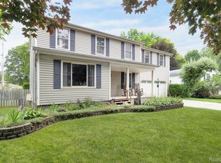 23433 Hollweg St, Armada, MI 48005