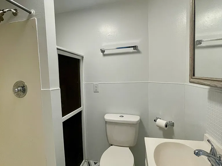 434 Warren St #2 — Photo 5