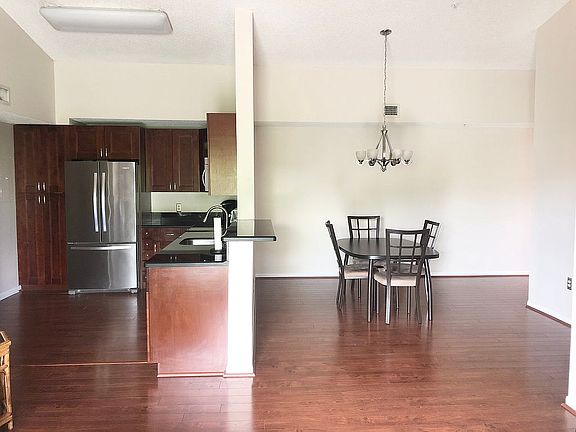 5th image of 6952 SW 39th St APT 303C