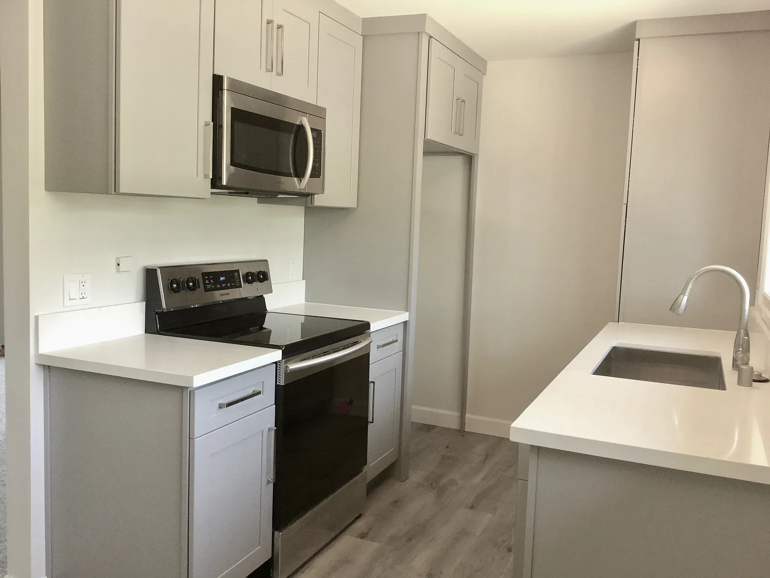 1 bed, 633 sqft, $2,450 — Photo 2