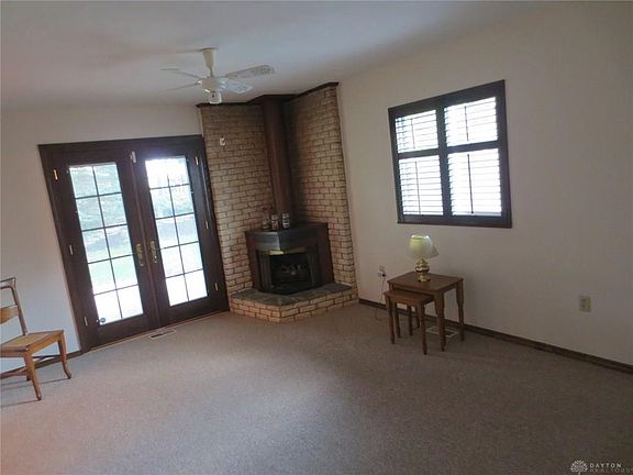 4th image of 124 Stadia Dr