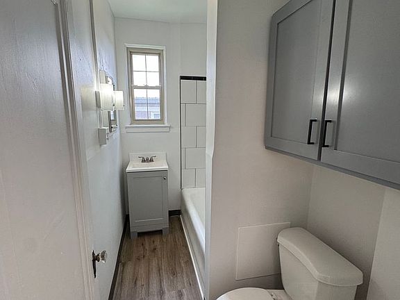 5th image of 572 Chestnut St APT 6