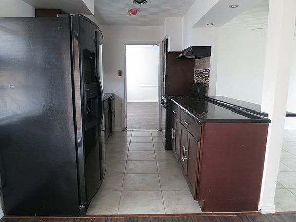5th image of 3448 Cloverdale Ln