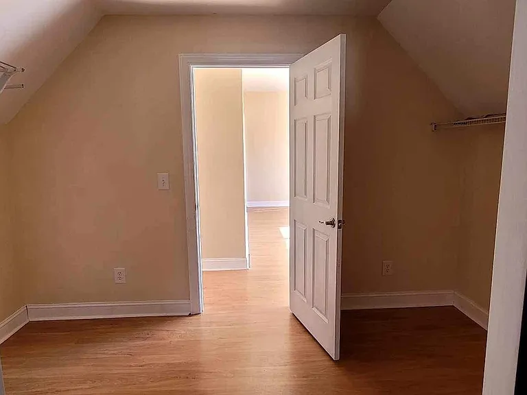 121 Triple Crown Ct — Photo 6